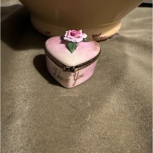 Limoges handpainted, vintage heart with flower